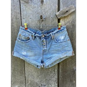 🍎Vintage LEVI Denim button up shorts🍎